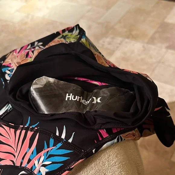 Hurley -Long Sleeve Hana Cross Yoke Surfsuit NWT / Small - Picture 7 of 7